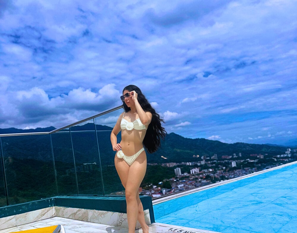 Beautiful KyleRosee camgirl in vrcamshot.com