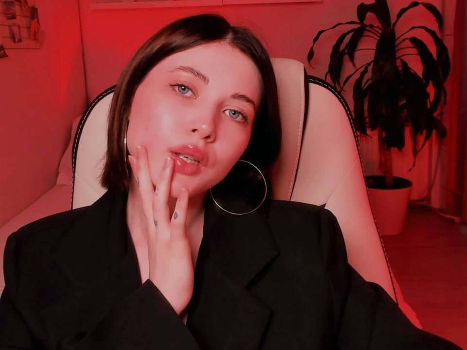 Beautiful Kimmie_shine camgirl in vrcamshot.com