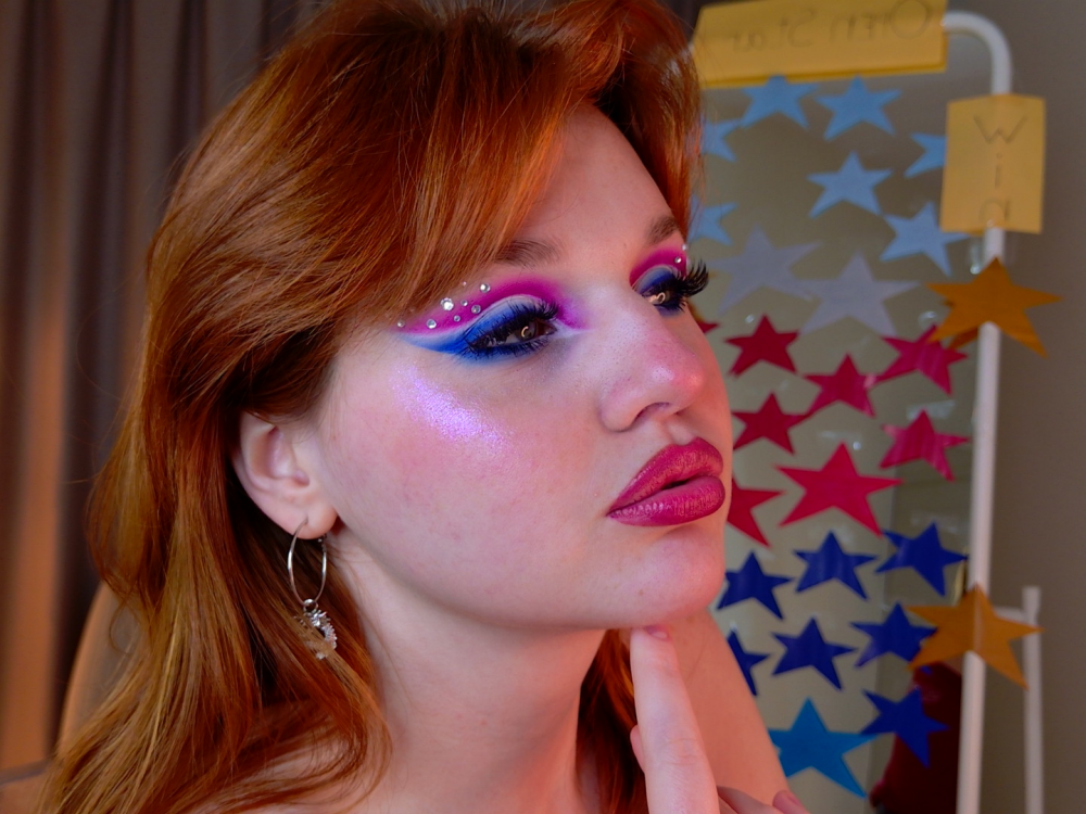 Beautiful Emma_bb_ camgirl in vrcamshot.com