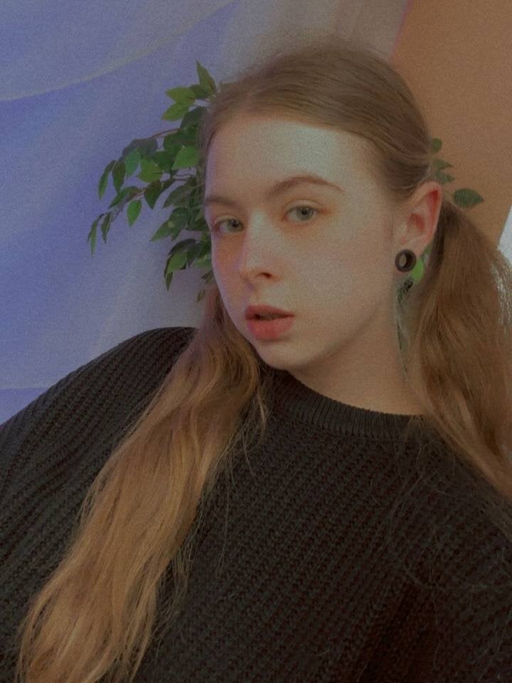 Beautiful sleep__mode camgirl in vrcamshot.com
