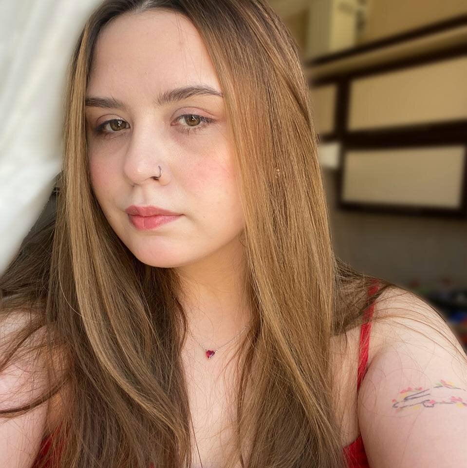 Beautiful BelleAstrid camgirl in vrcamshot.com
