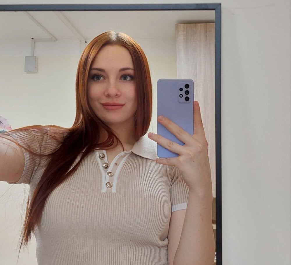 Beautiful Spark_of_joy camgirl in vrcamshot.com