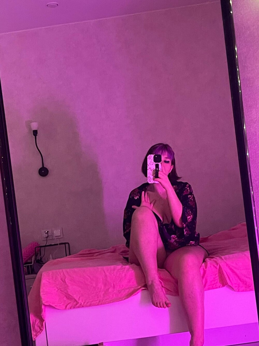Beautiful Ally_Monnie camgirl in vrcamshot.com