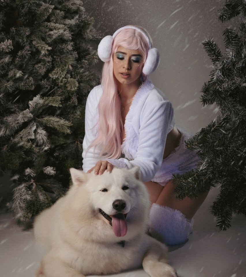 Beautiful XXMILE camgirl in vrcamshot.com