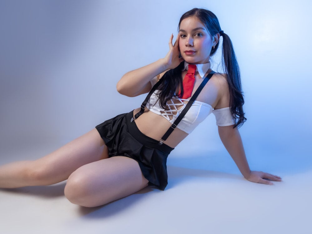 Beautiful MiaaRoose camgirl in vrcamshot.com