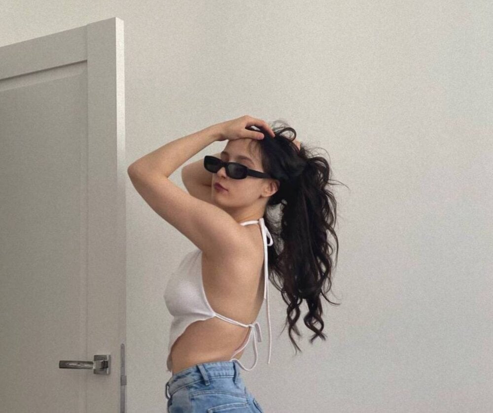 Beautiful Belle_Wa1ker camgirl in vrcamshot.com