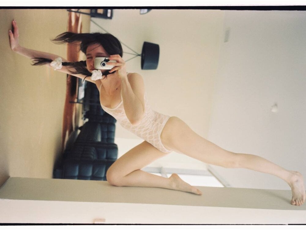 Beautiful elasty_girl camgirl in vrcamshot.com