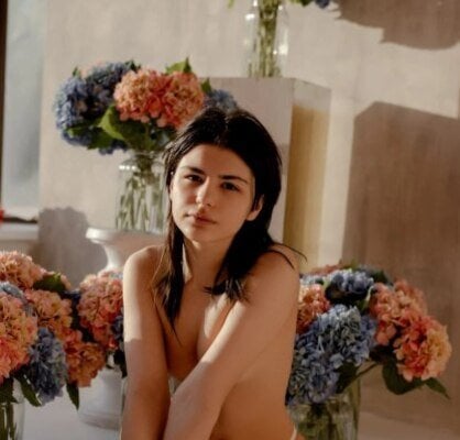 Beautiful mabel_nut camgirl in vrcamshot.com