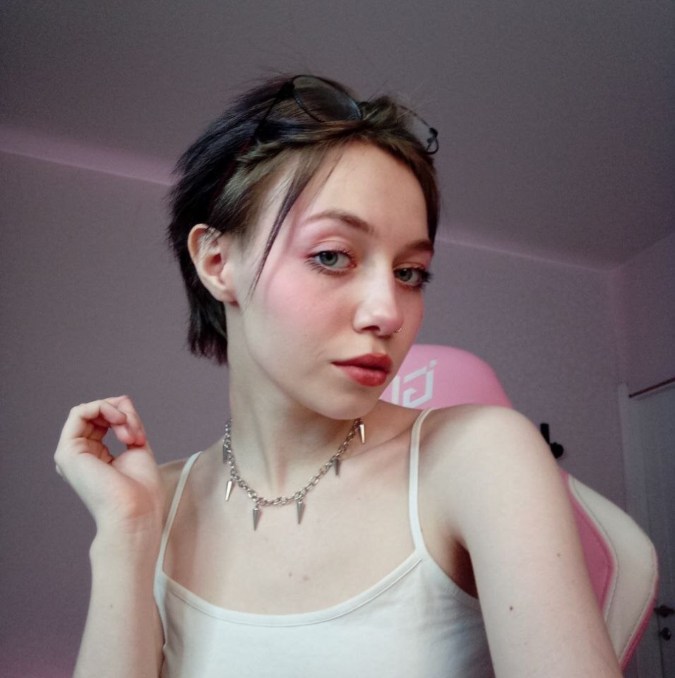 Beautiful Skelerata camgirl in vrcamshot.com