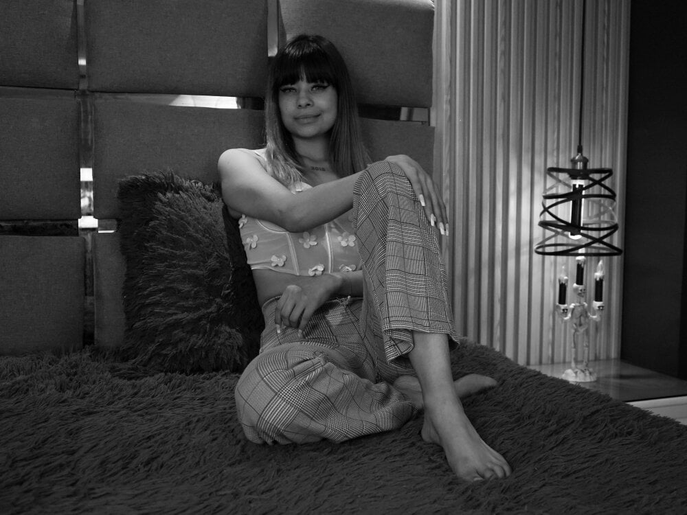 Beautiful Antonella_Torres2 camgirl in vrcamshot.com