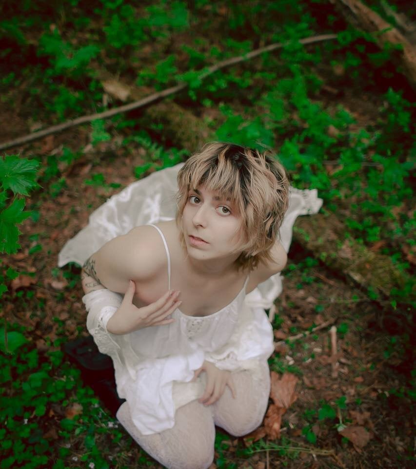 Beautiful Spider_Arti camgirl in vrcamshot.com