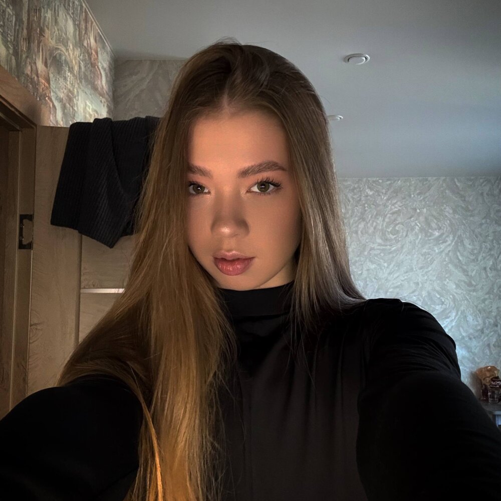 Beautiful Tessa_Sunn camgirl in vrcamshot.com