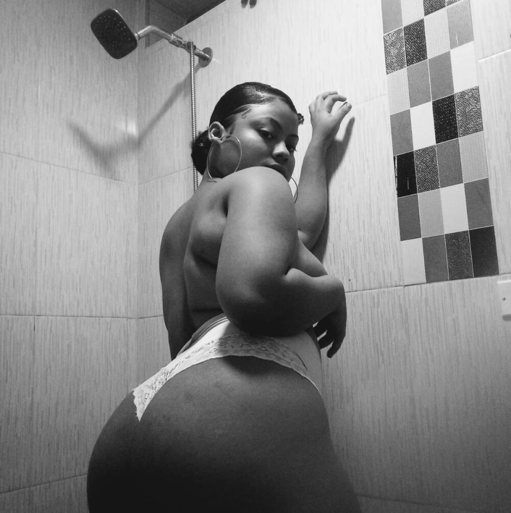 Beautiful yeliss_brown camgirl in vrcamshot.com