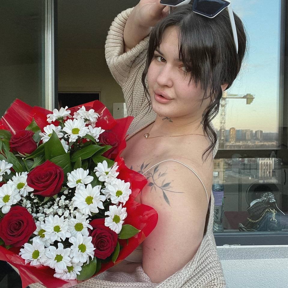 Beautiful Cindy_Divine camgirl in vrcamshot.com