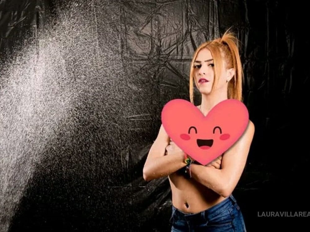 Beautiful laura_latinhot1 camgirl in vrcamshot.com