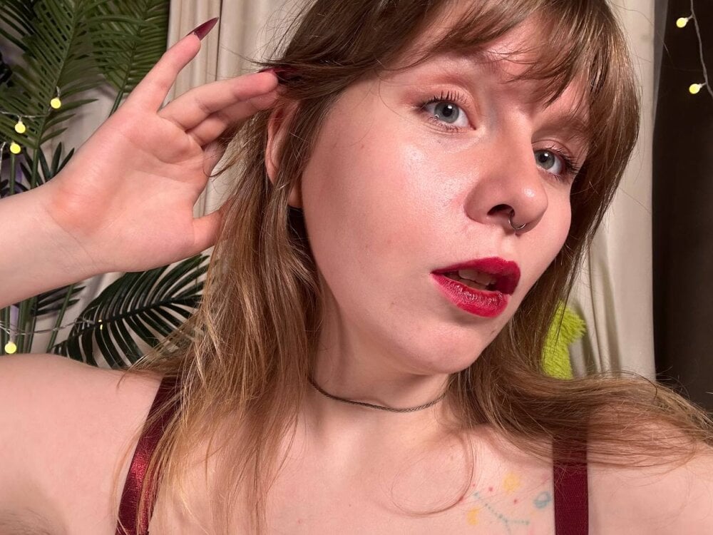 Beautiful Sense_Of_Rosemary camgirl in vrcamshot.com