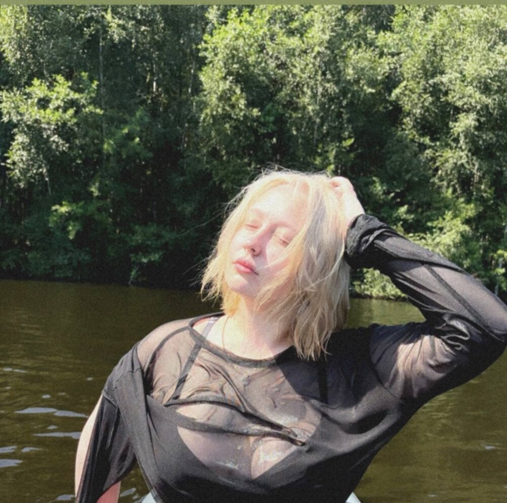 Beautiful baby_crazy_love camgirl in vrcamshot.com