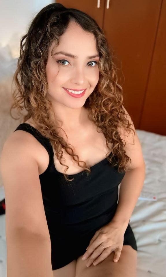 Beautiful annie22love camgirl in vrcamshot.com