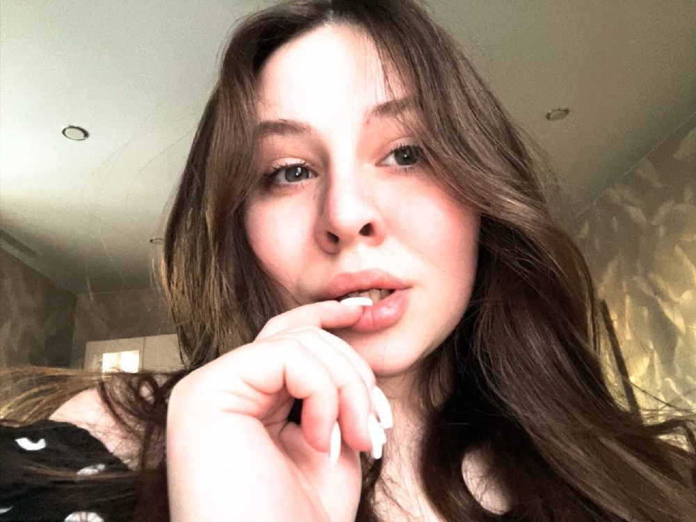 Beautiful annette_laurenty camgirl in vrcamshot.com