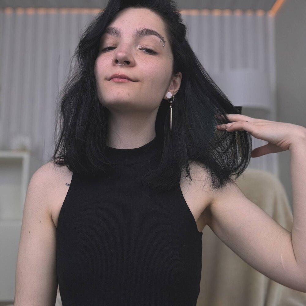 Beautiful Linda_Sweetiest camgirl in vrcamshot.com