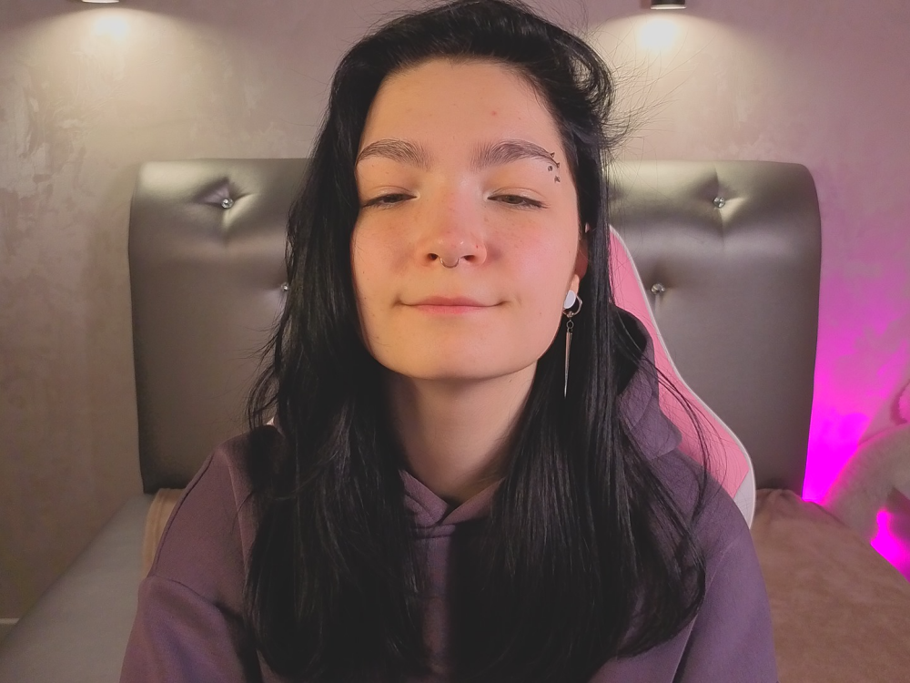 Beautiful Linda_Sweetiest camgirl in vrcamshot.com