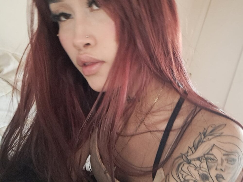 Beautiful Tenshi_jules camgirl in vrcamshot.com