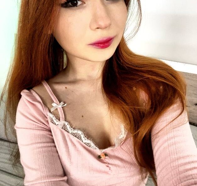 Beautiful _Jessica_ camgirl in vrcamshot.com