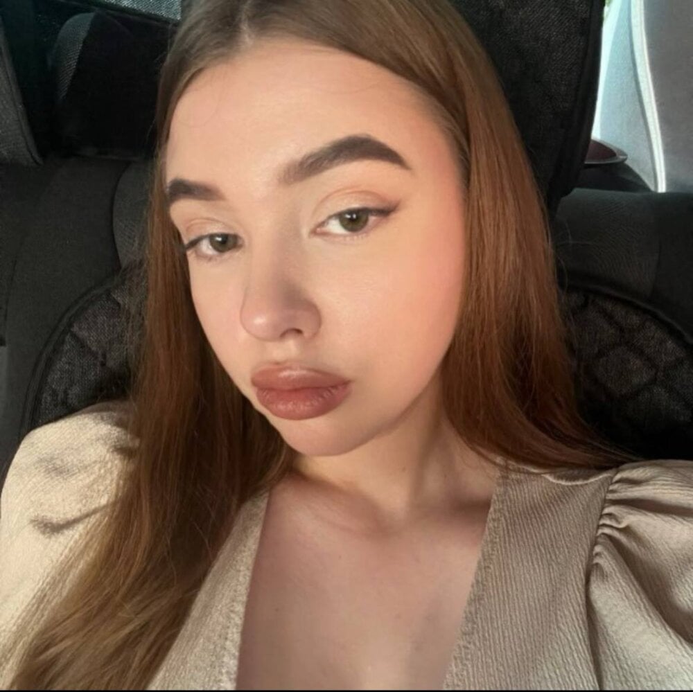 Beautiful Bonnie_Nunez camgirl in vrcamshot.com