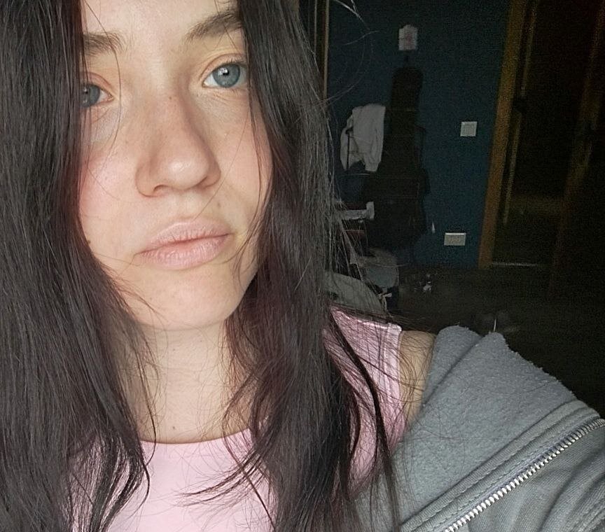 Beautiful BrandyShy camgirl in vrcamshot.com