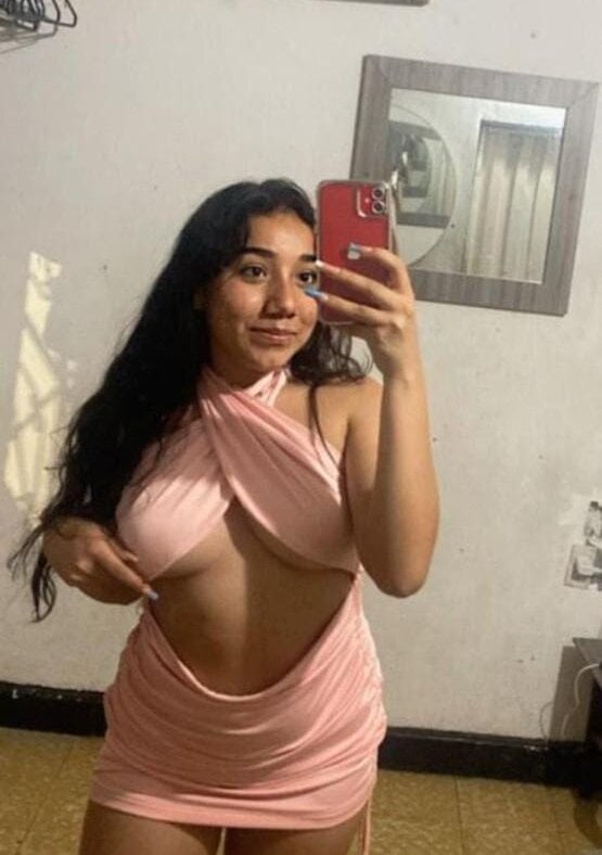 Beautiful sweetandyy_ camgirl in vrcamshot.com