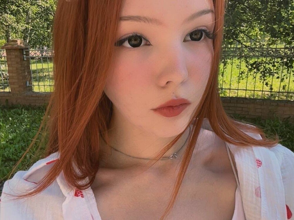 Beautiful Sindynicity camgirl in vrcamshot.com