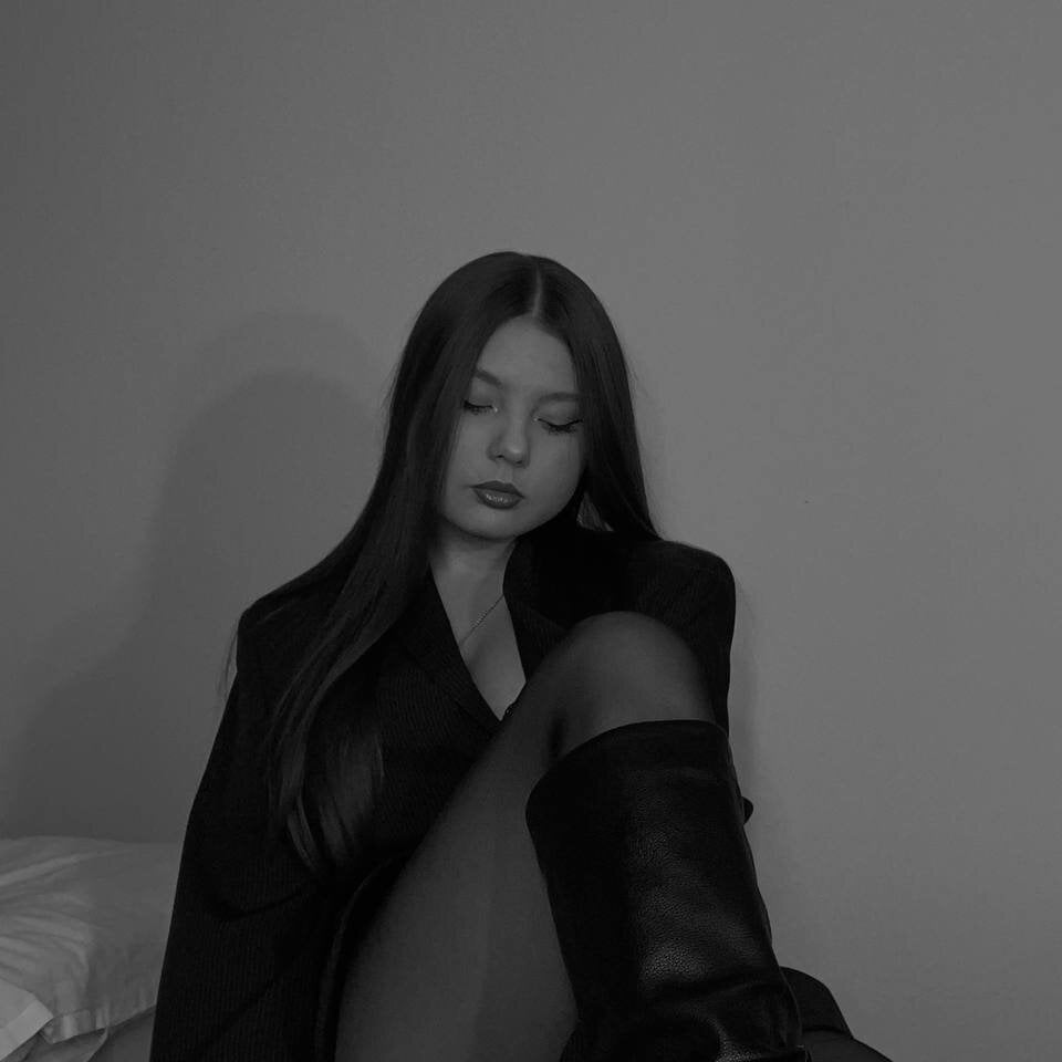 Beautiful Laura_McGee camgirl in vrcamshot.com