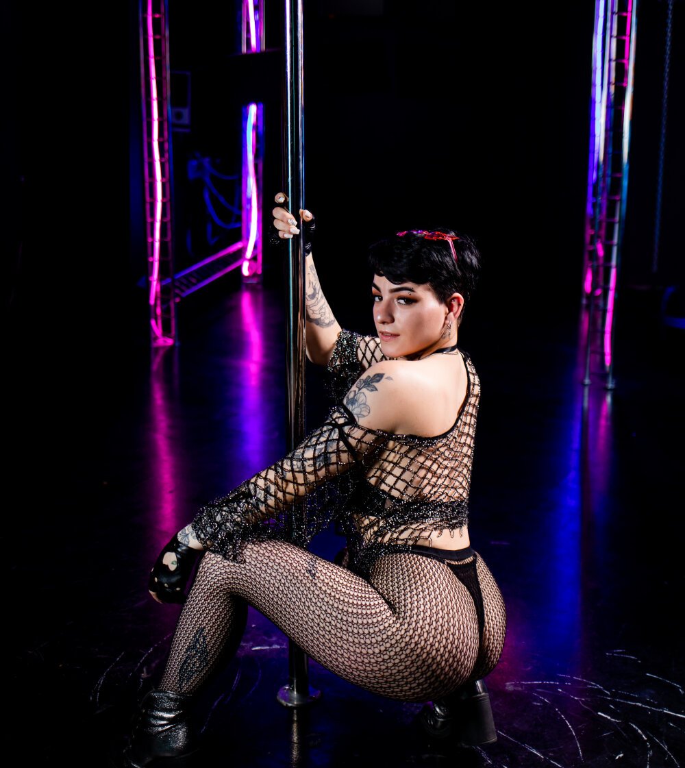 Beautiful SophiyaStar camgirl in vrcamshot.com
