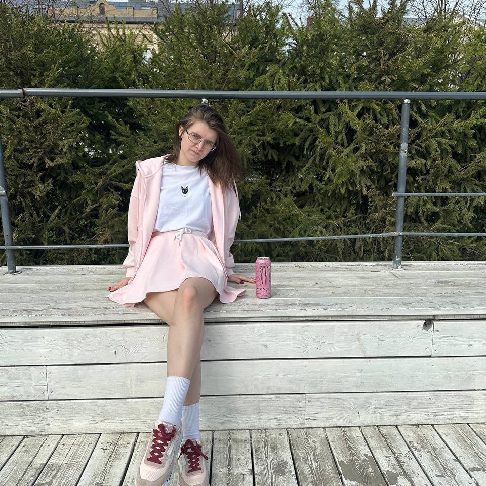 Beautiful LovelyDeisy camgirl in vrcamshot.com