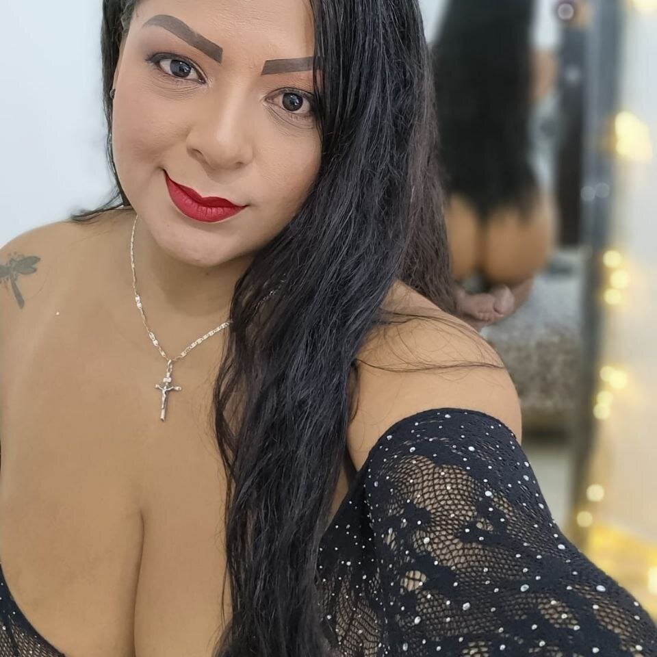 Beautiful JenSexy_ camgirl in vrcamshot.com