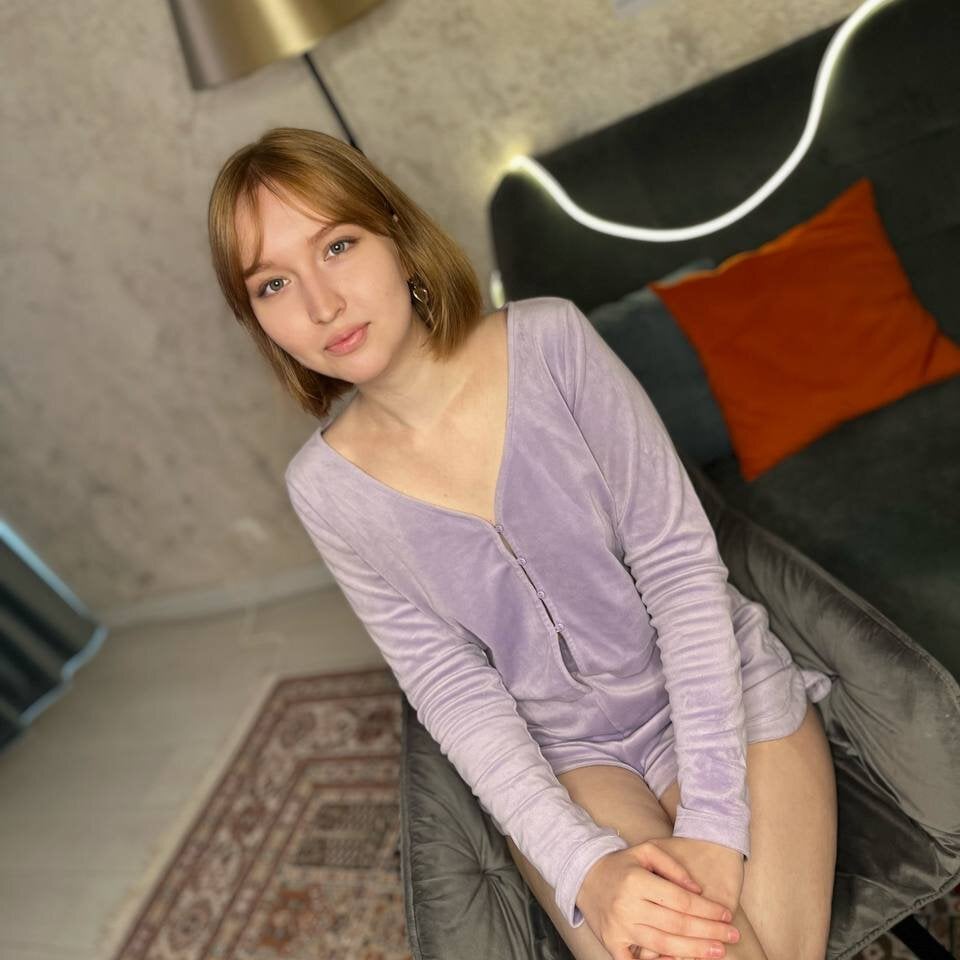 Beautiful cutie_ann camgirl in vrcamshot.com