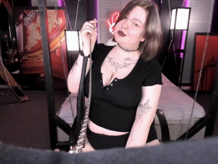 Beautiful goth_miss_cass camgirl in vrcamshot.com