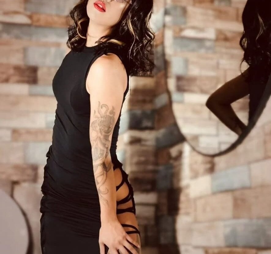 Beautiful GabyPetit camgirl in vrcamshot.com