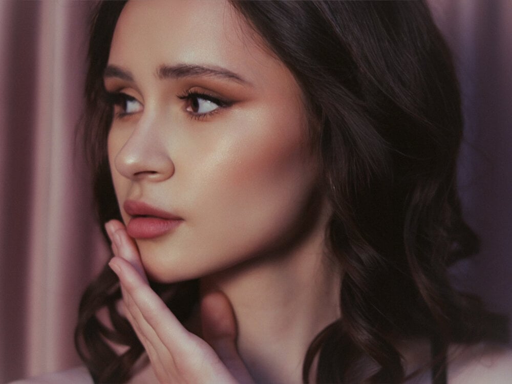 Beautiful MartaBrent camgirl in vrcamshot.com