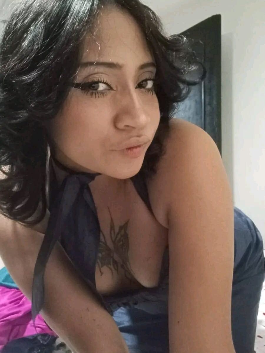 Beautiful kitty_mori_ camgirl in vrcamshot.com