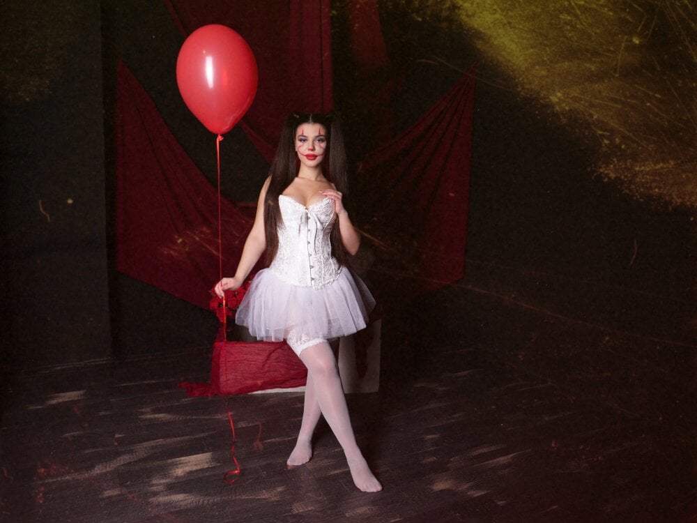 Beautiful AlluringAriel camgirl in vrcamshot.com