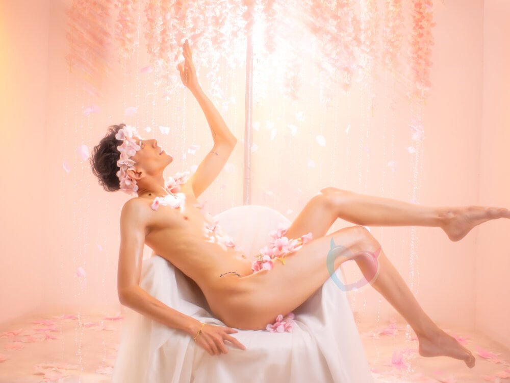 Beautiful ValentinoMoreti camgirl in vrcamshot.com