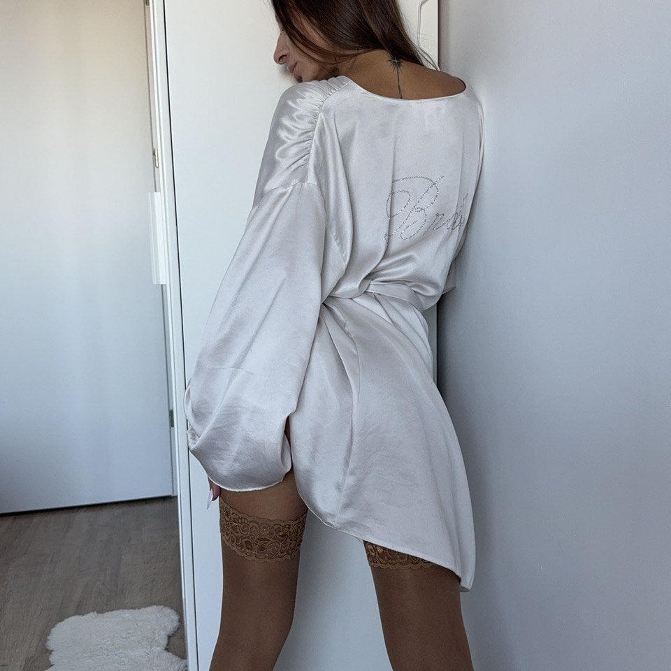 Beautiful MirandaHobbs camgirl in vrcamshot.com