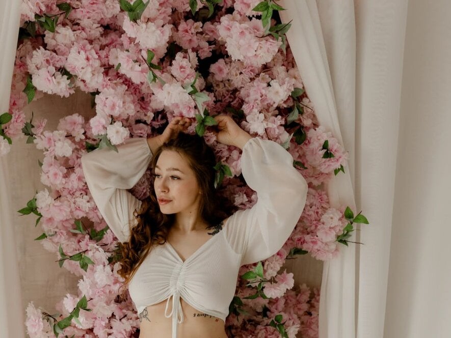 Beautiful -Inessa- camgirl in vrcamshot.com