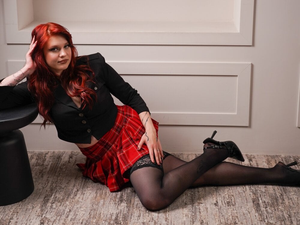 Beautiful _Alison__ camgirl in vrcamshot.com