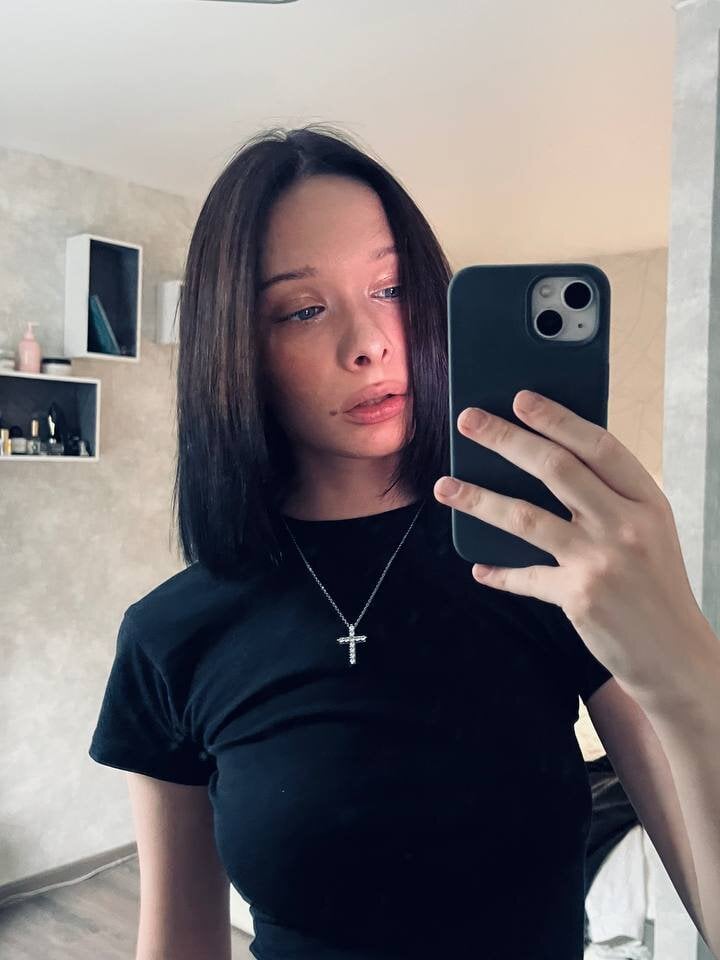 Beautiful daily_glam camgirl in vrcamshot.com